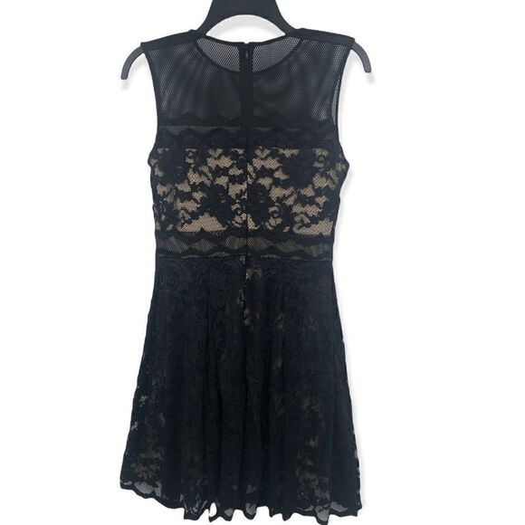 Badgley Mischka black sleeveless lace dress - Picture 5 of 5
